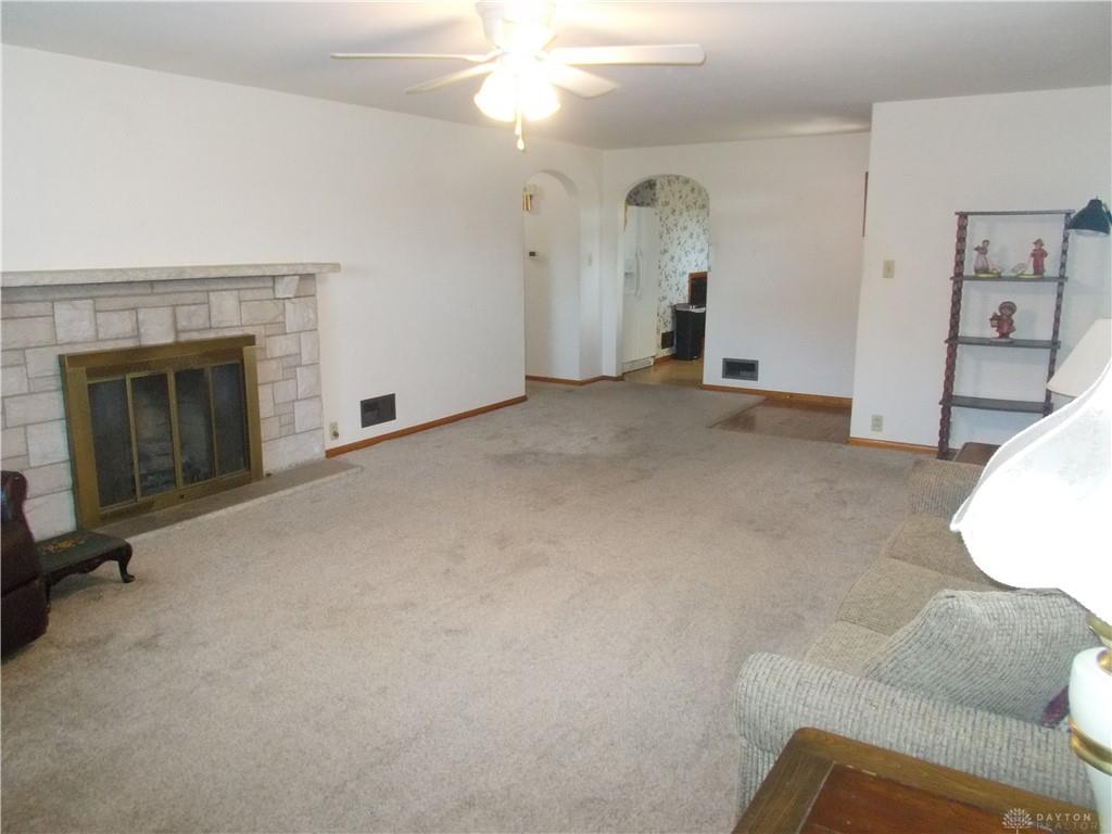 657 S Main Property Photo 3