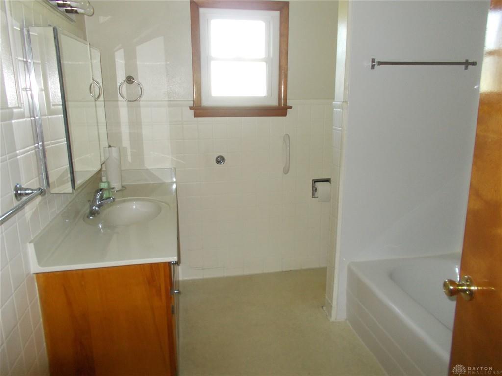 657 S Main Property Photo 11