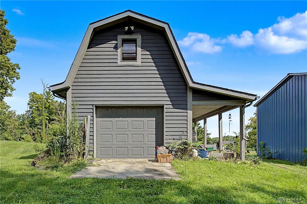 4445 Pinehill Property Photo 4