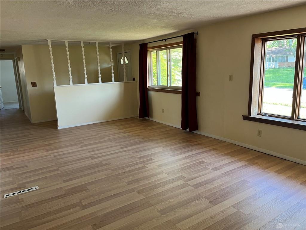 4957 Chesham Property Photo 5