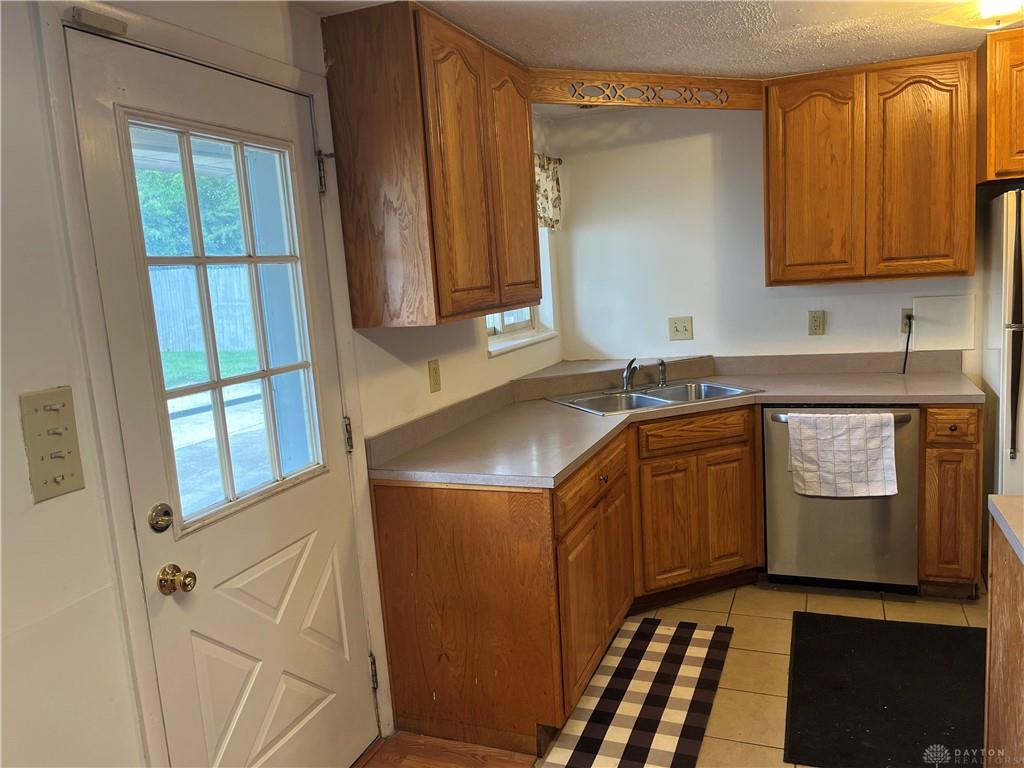 4957 Chesham Property Photo 9