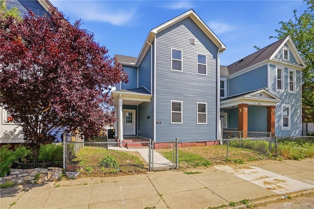 1809 E 5th Property Photo 3