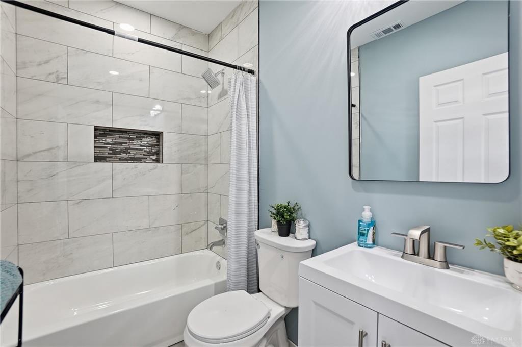 1809 E 5th Property Photo 27