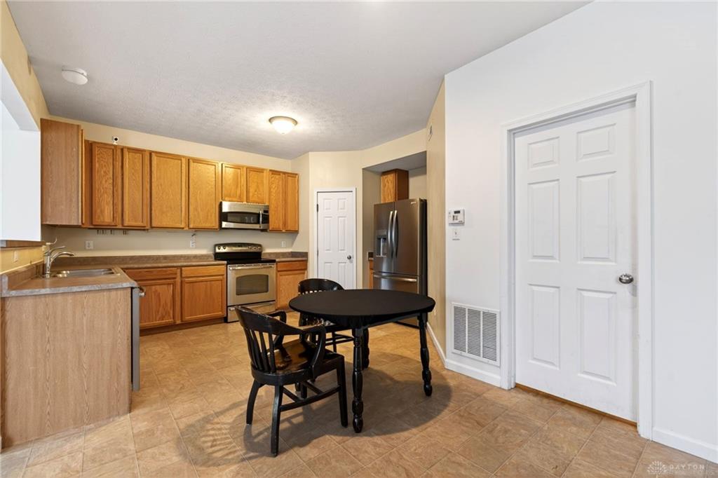 5561 Sagewood Property Photo 10