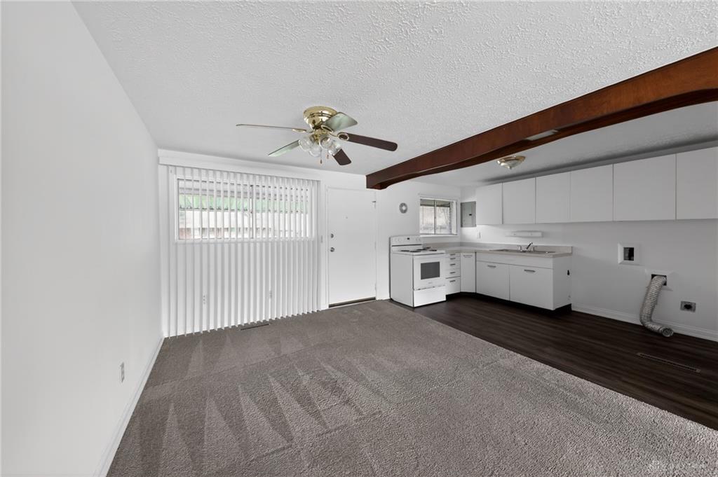 2259 Lehigh Property Photo 5