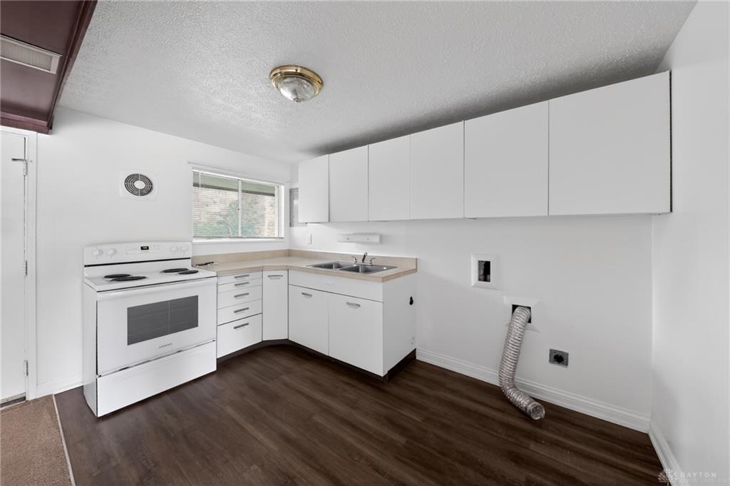2259 Lehigh Property Photo 9
