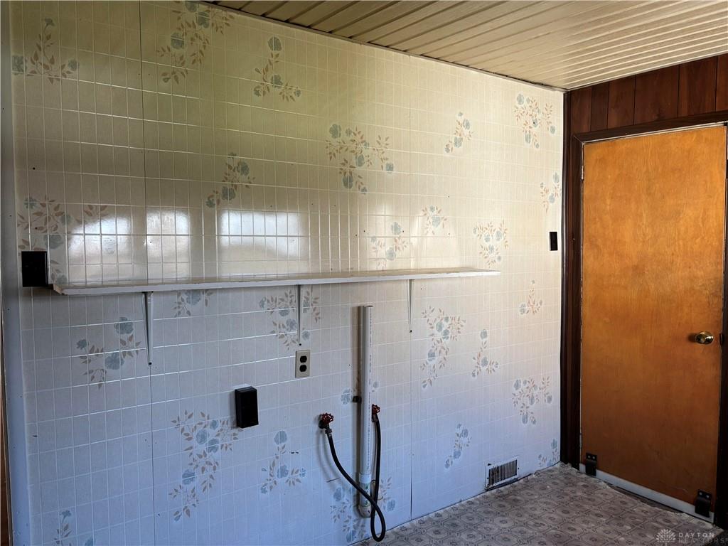 420 W Canal Property Photo 15