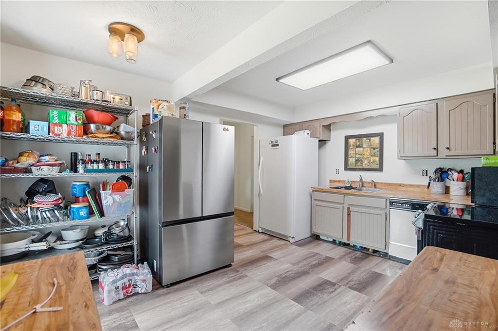 4062 Crane Property Photo 11