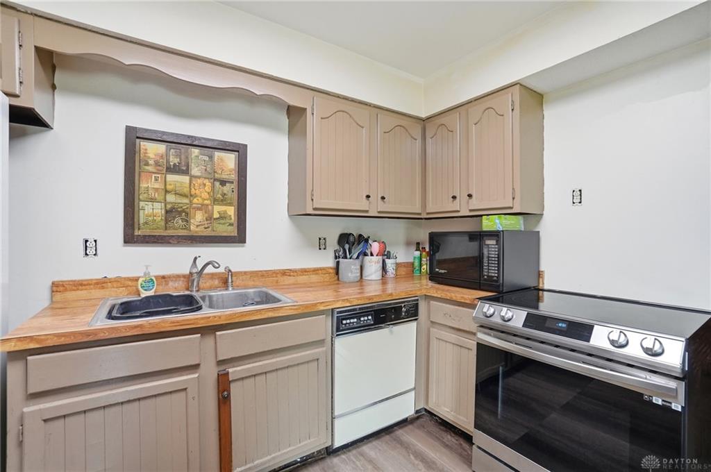 4062 Crane Property Photo 12