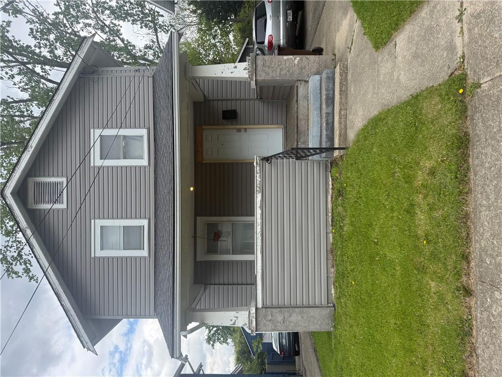 106 S Fostoria Property Photo 1