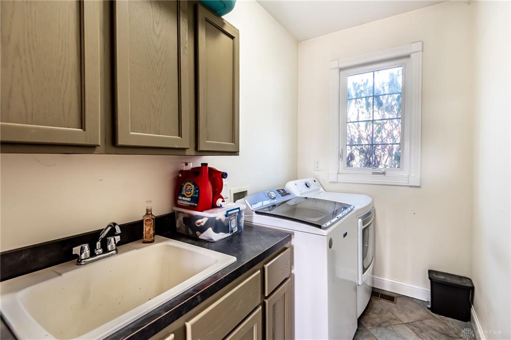 27 Hickory Meadows Property Photo 55
