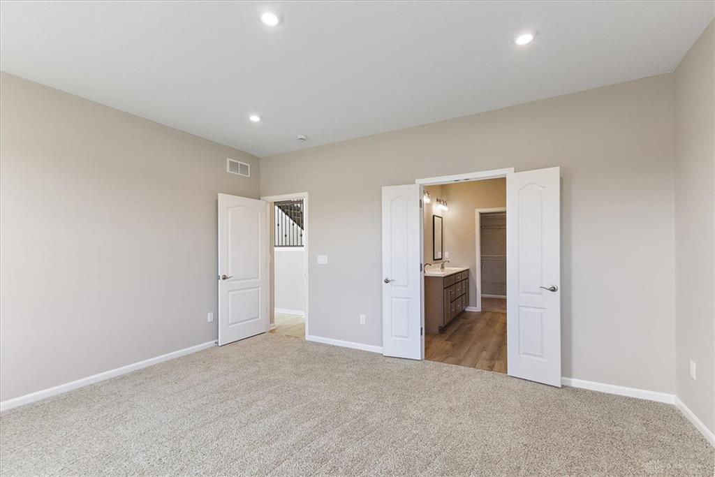 402 W Spielberg Property Photo 13