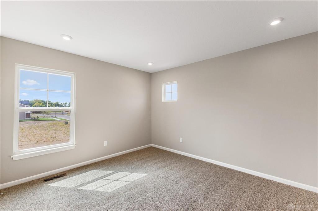 402 W Spielberg Property Photo 18