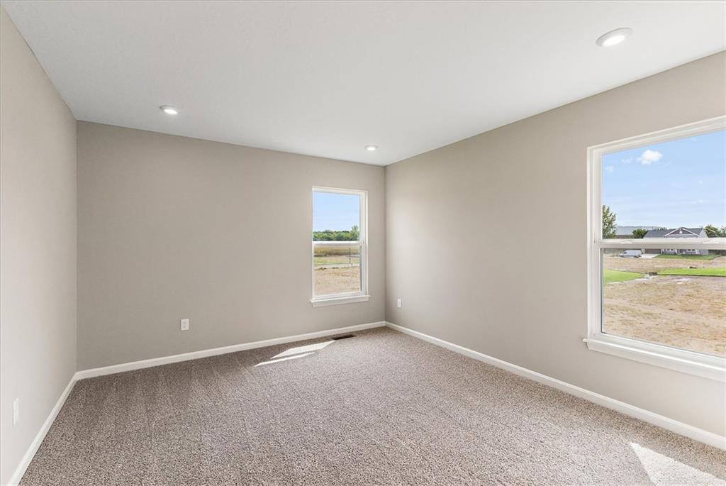 402 W Spielberg Property Photo 19