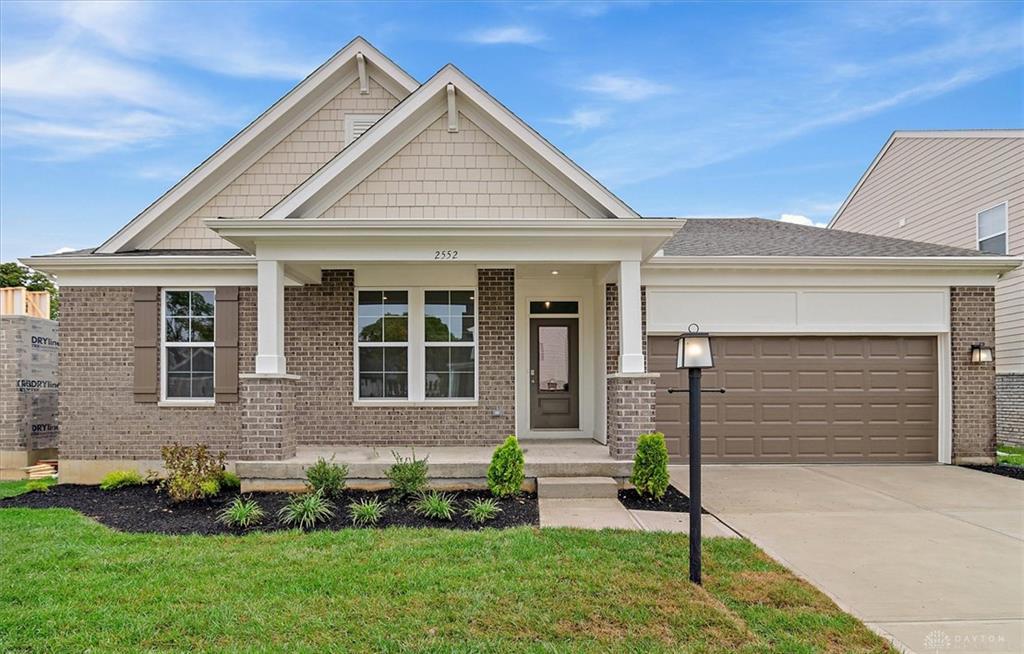 2552 Golden Leaf Property Photo 1