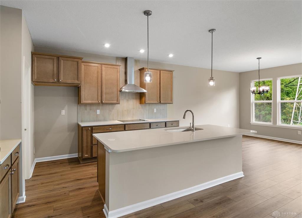 2552 Golden Leaf Property Photo 4