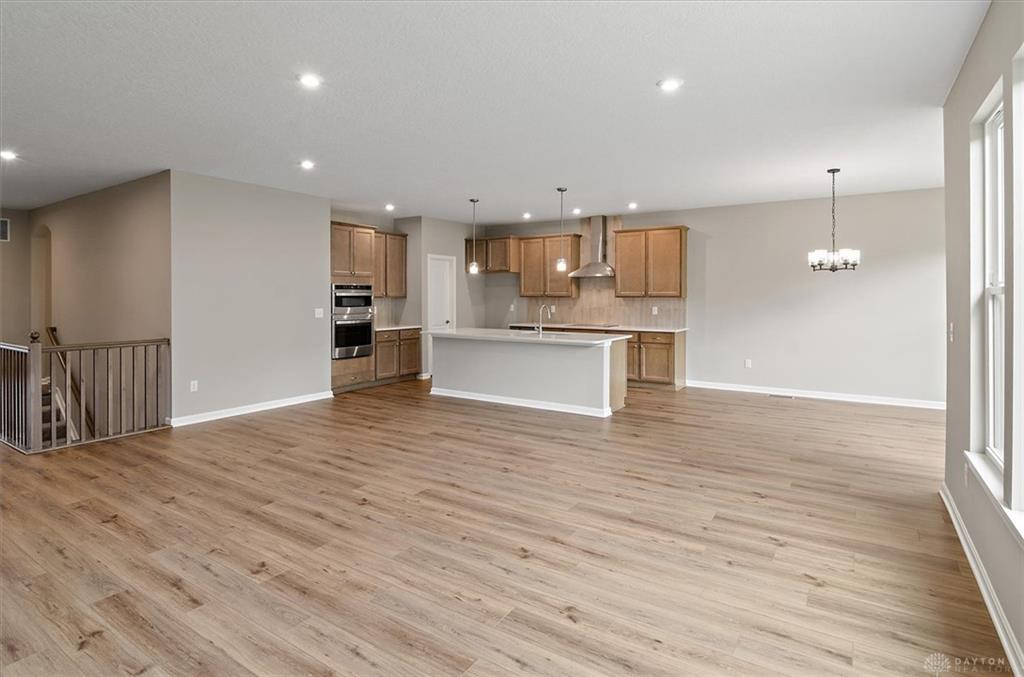 2552 Golden Leaf Property Photo 6