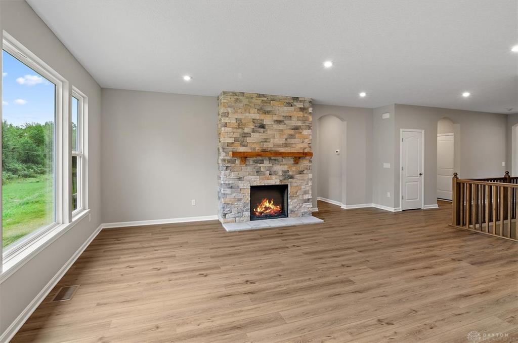 2552 Golden Leaf Property Photo 7
