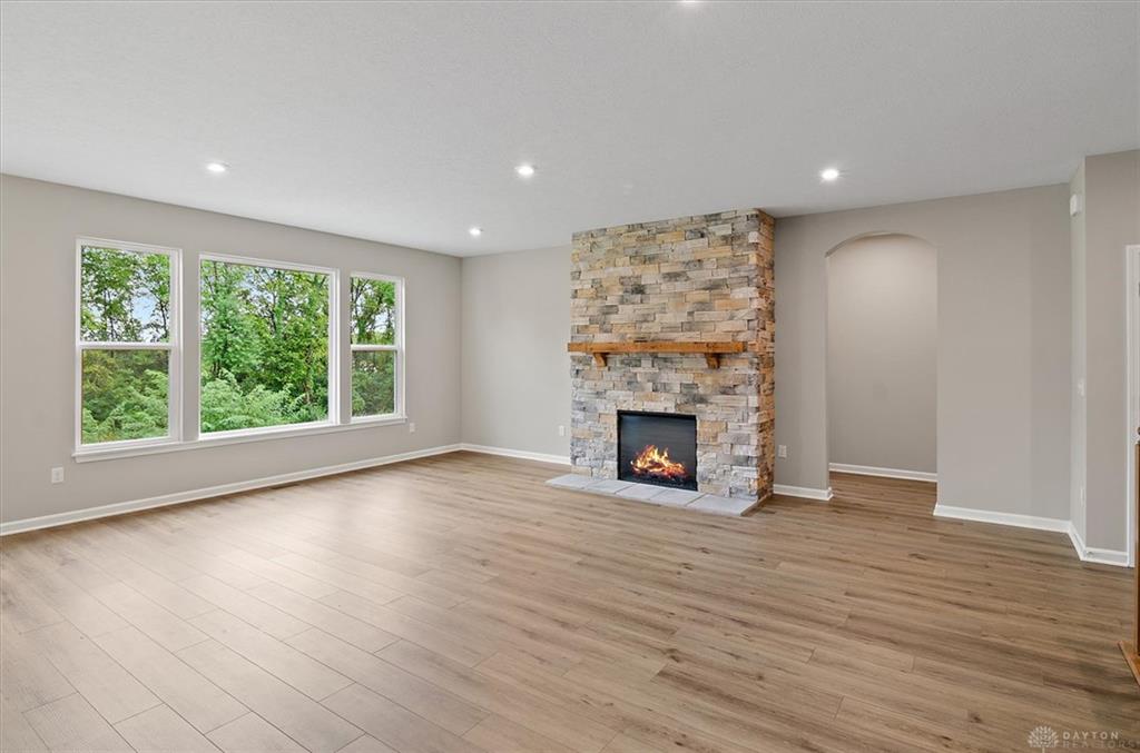 2552 Golden Leaf Property Photo 8