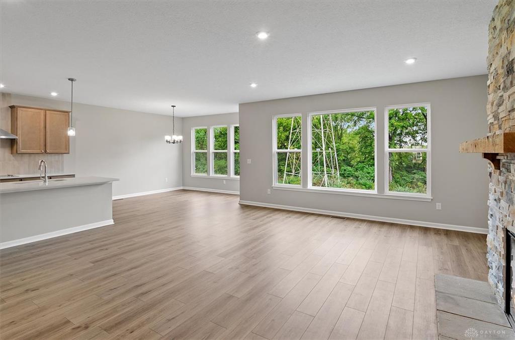 2552 Golden Leaf Property Photo 9