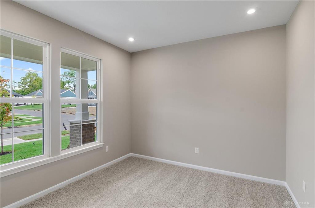 2552 Golden Leaf Property Photo 10
