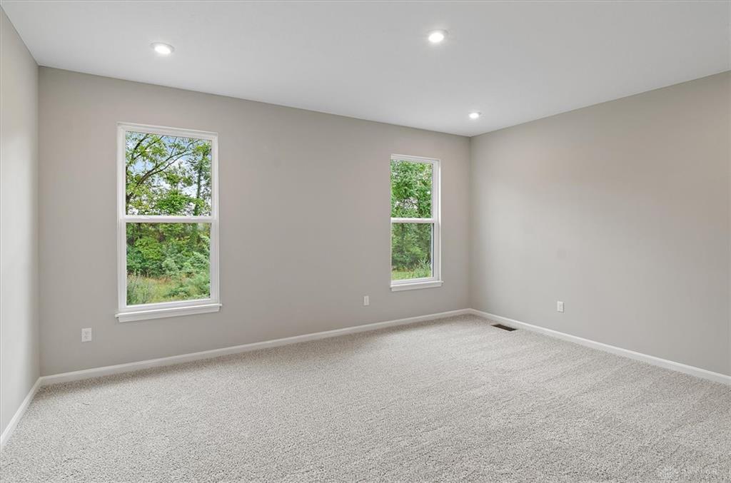 2552 Golden Leaf Property Photo 12
