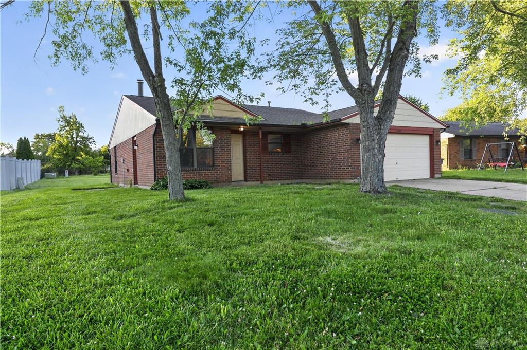 8454 Trowbridge Property Photo 3