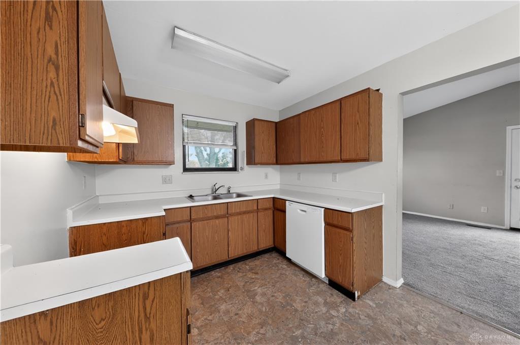 8454 Trowbridge Property Photo 7