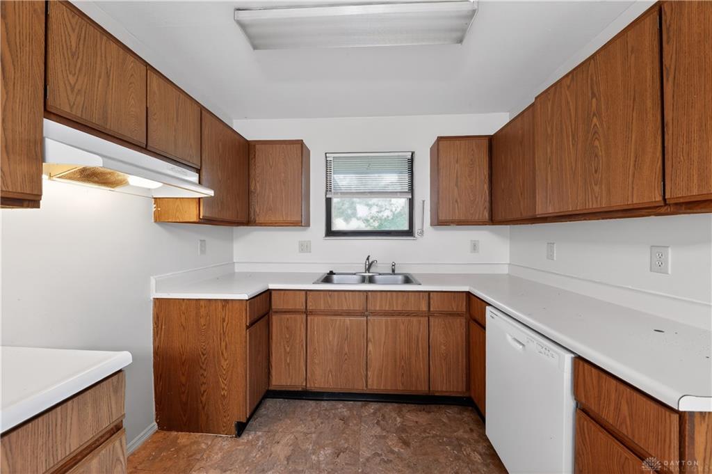 8454 Trowbridge Property Photo 8