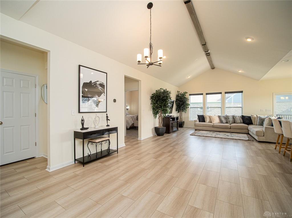 10015 Washington Glen Property Photo 4