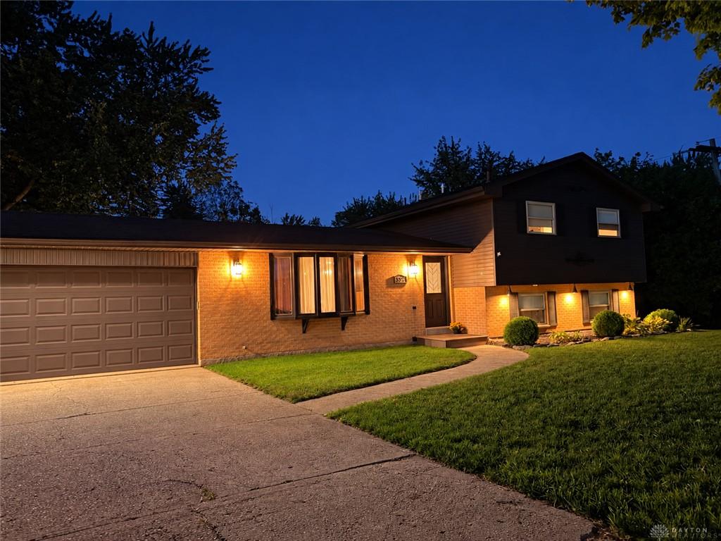 3573 Kemp Property Photo 1