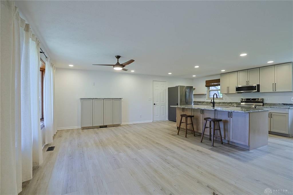 3573 Kemp Property Photo 9