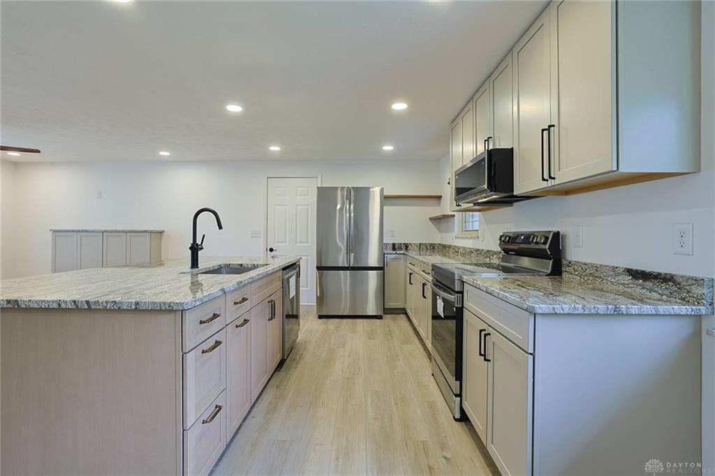 3573 Kemp Property Photo 10