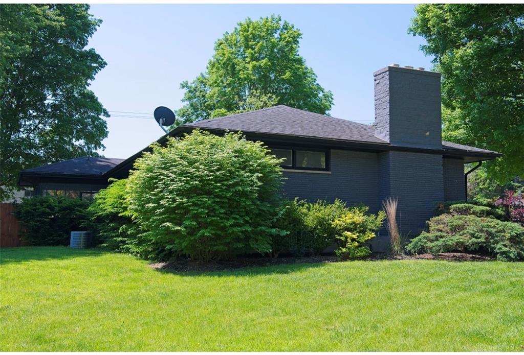 7406 Lockwood Property Photo 4