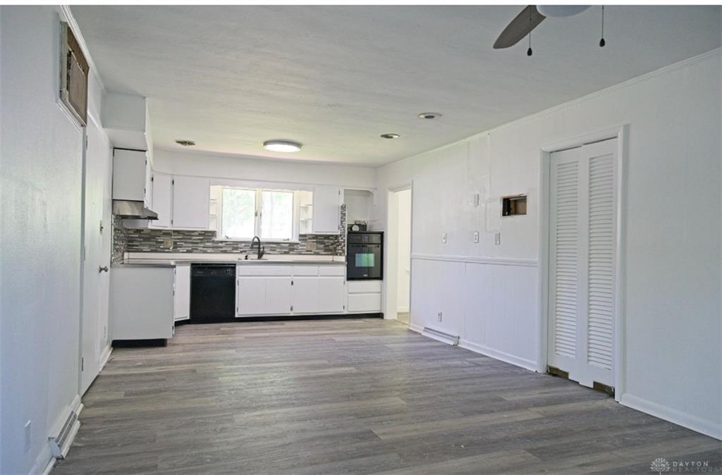 7406 Lockwood Property Photo 13