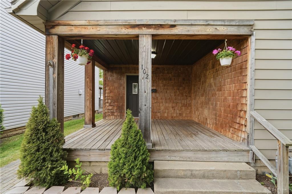 102 Franklin Property Photo 4