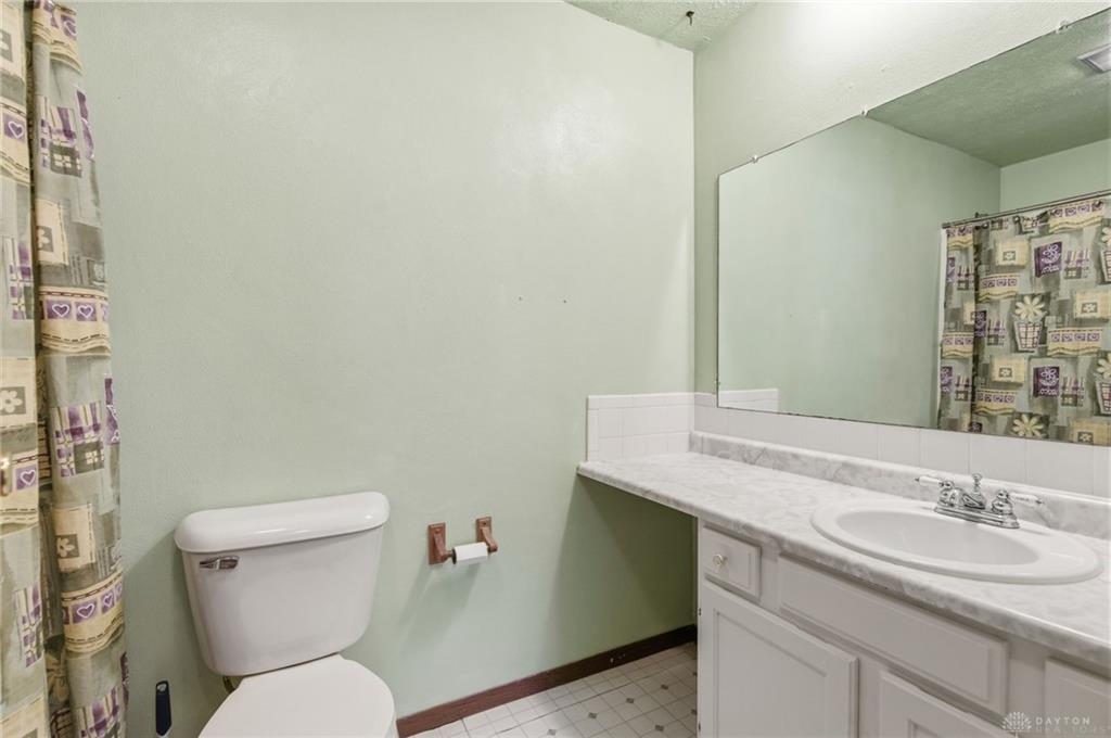 1410 Aukerman Property Photo 33