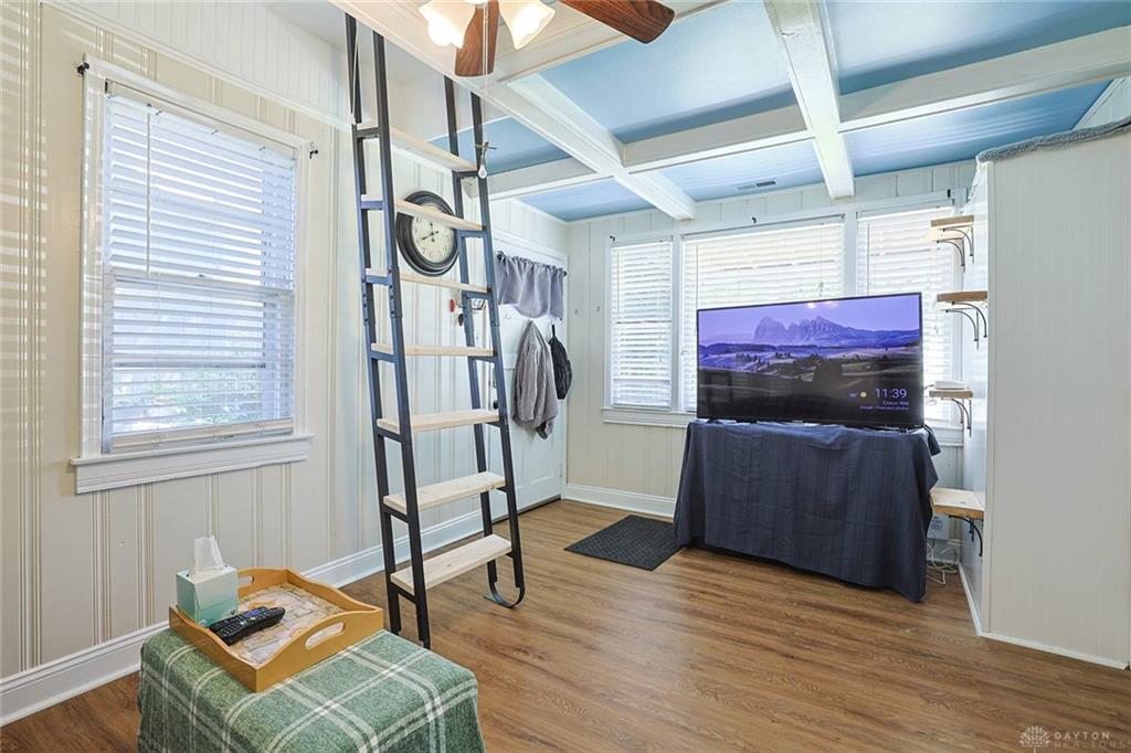 103 S West Property Photo 5