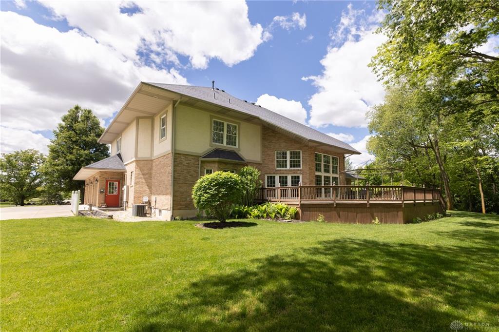 5559 Clover Leaf Property Photo 18