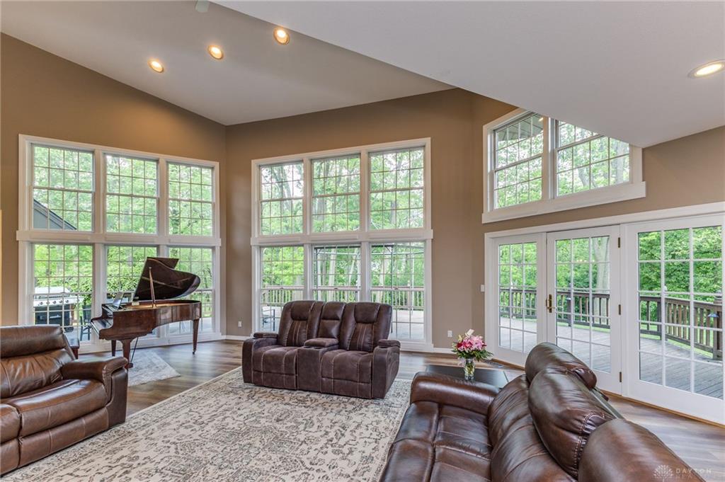 5559 Clover Leaf Property Photo 28