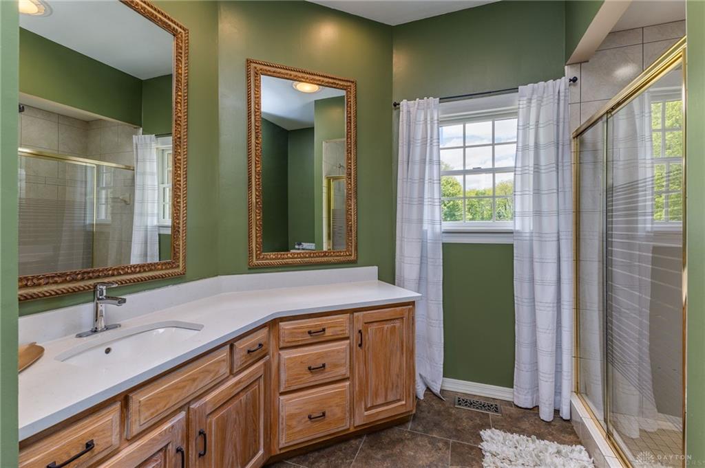 5559 Clover Leaf Property Photo 37