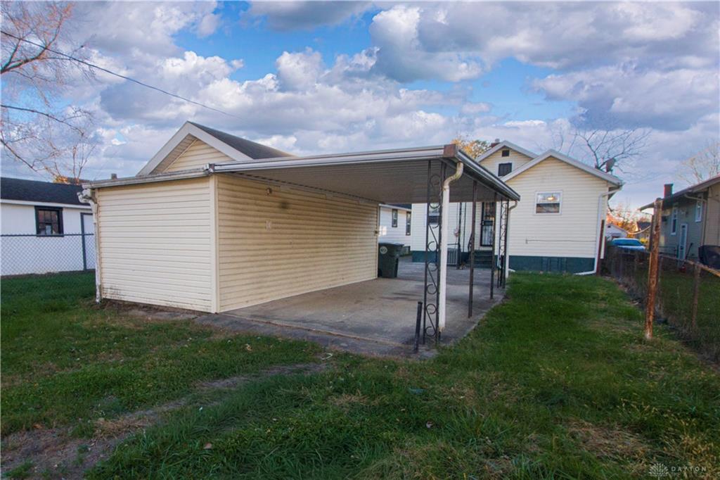 620 Shoop Property Photo 8