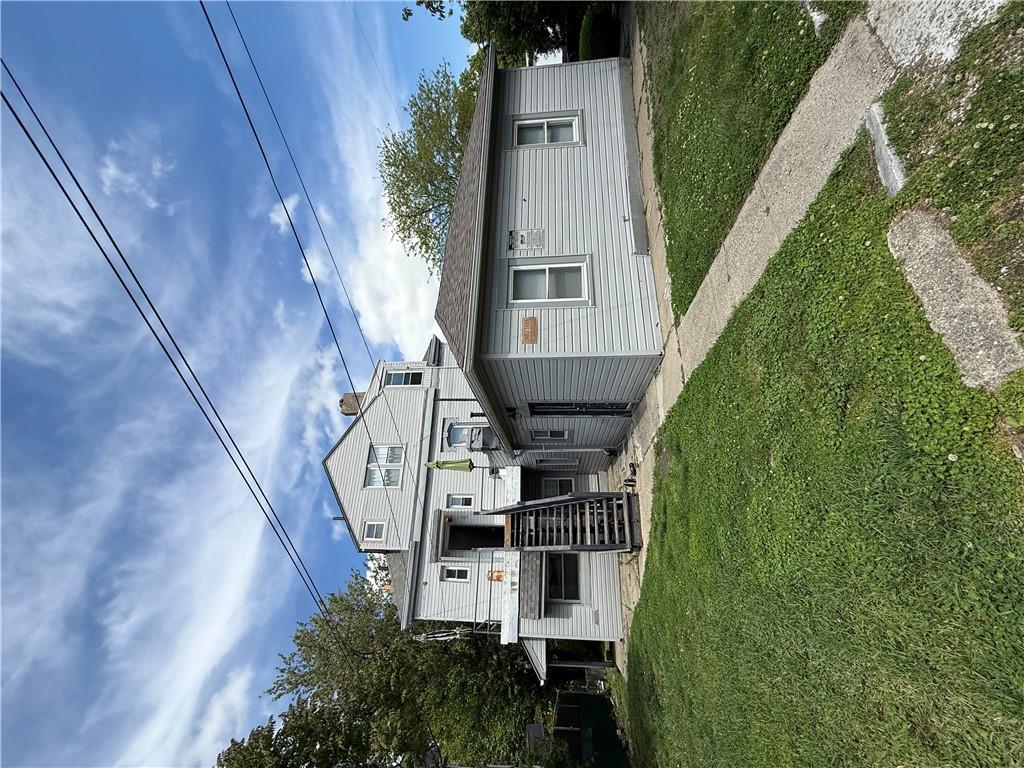 2005 Wayne Property Photo 2