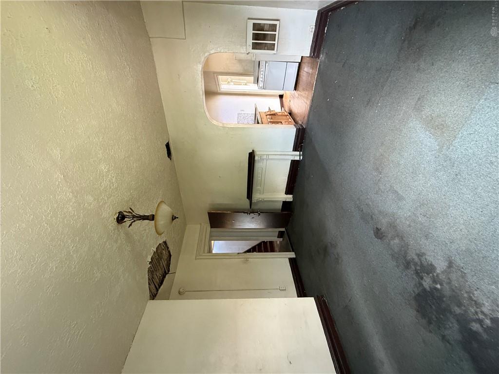 2005 Wayne Property Photo 3