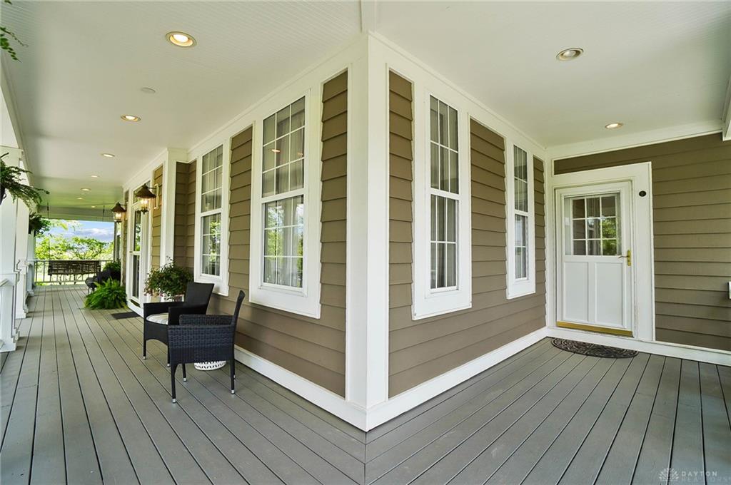 4380 N River Property Photo 7