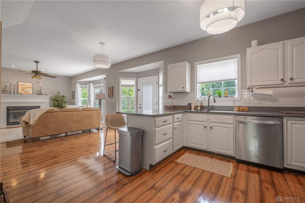 10075 Pebblestone Property Photo 8