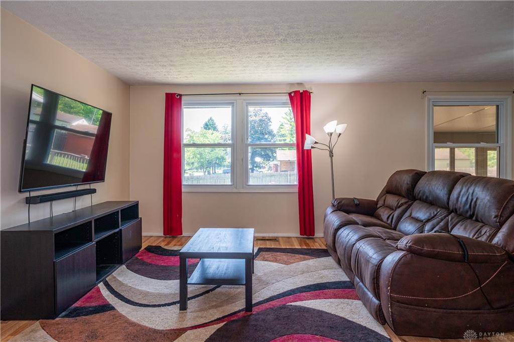 4200 Linchmere Property Photo 5