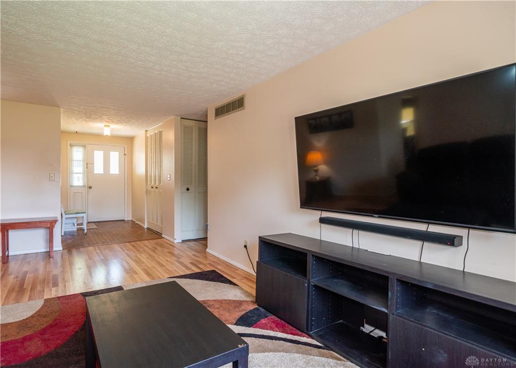 4200 Linchmere Property Photo 9