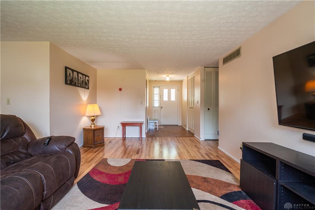 4200 Linchmere Property Photo 10