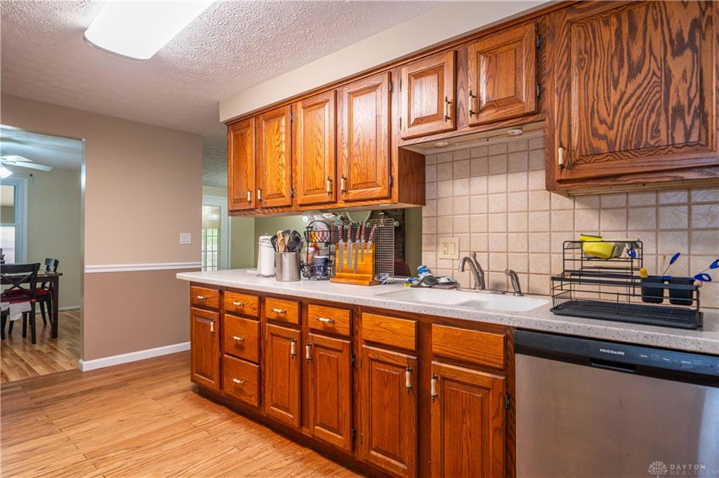 4200 Linchmere Property Photo 14